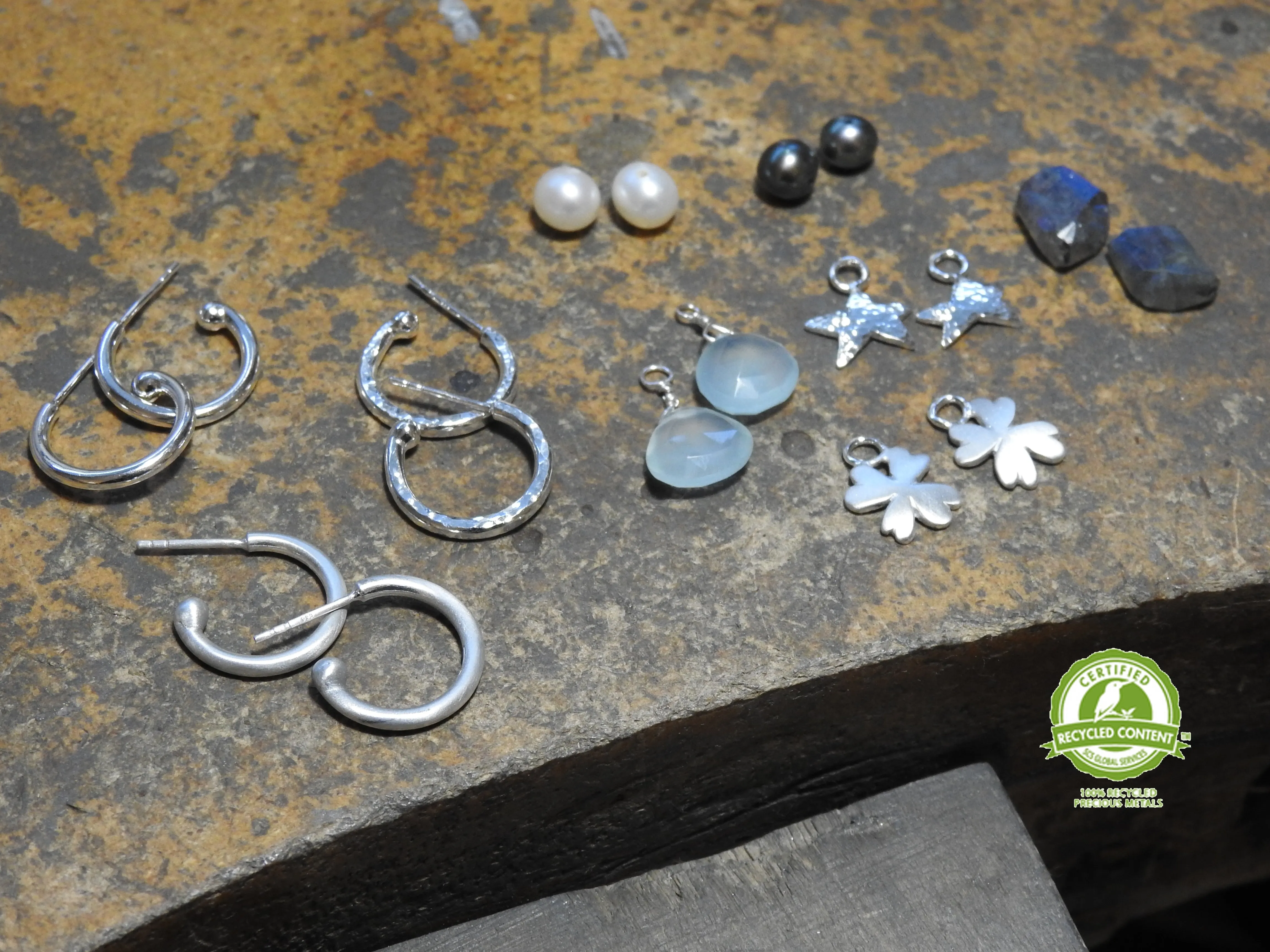 B E medium hoops