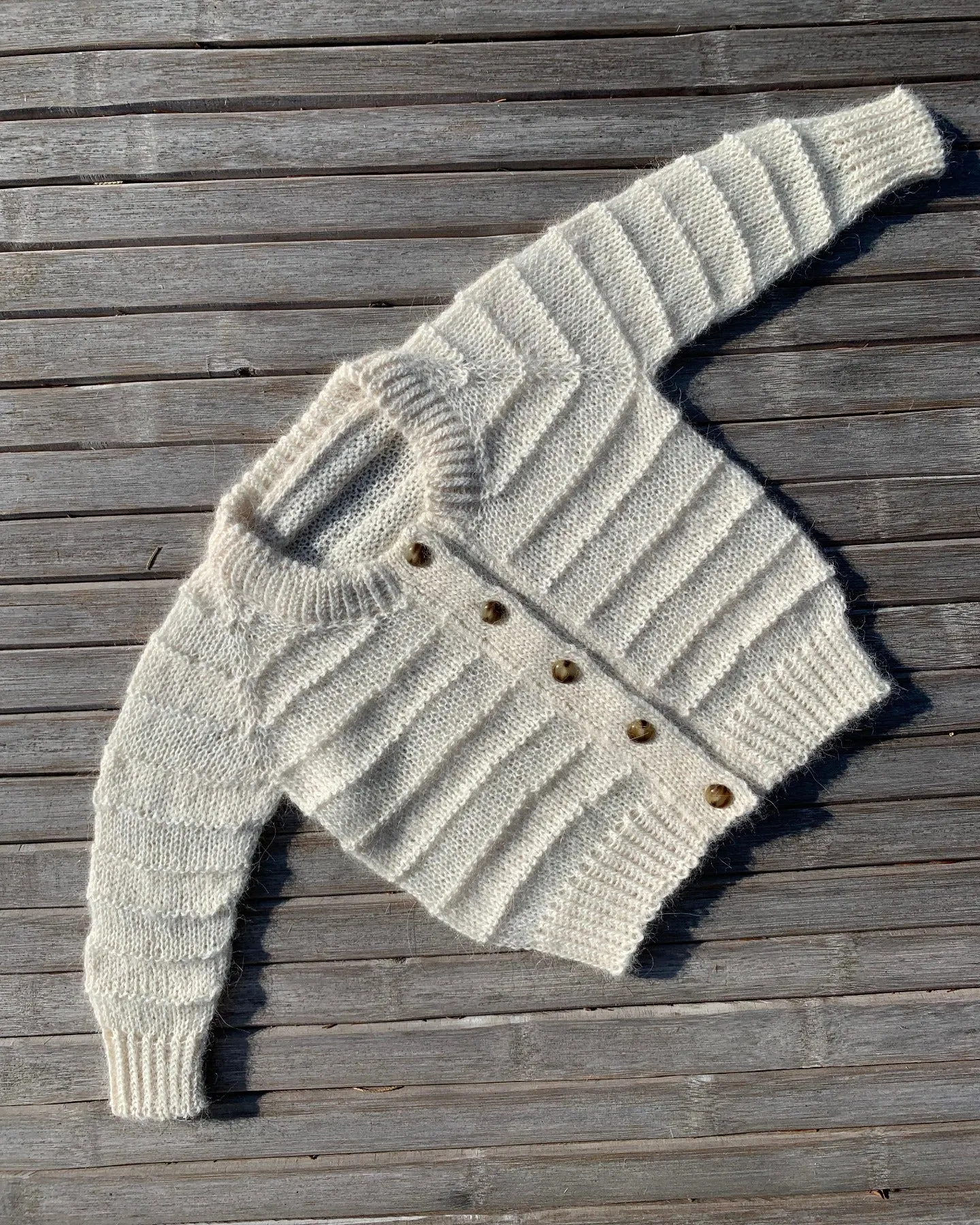 Straight Up Cardigan Baby English
